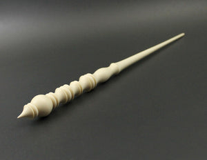 Wand spindle in holly