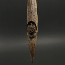 Load image into Gallery viewer, Phang spindle in walnut