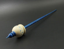 Load image into Gallery viewer, Cauldron spindle in holly and hand dyed curly maple
