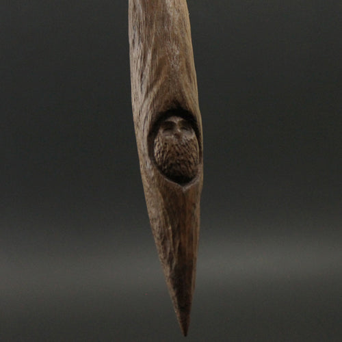 Phang spindle in walnut