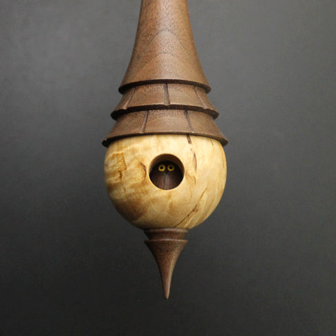 Birdhouse spindle in Karelian birch and walnut