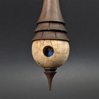 Birdhouse spindle in Karelian birch and walnut