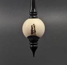 Load image into Gallery viewer, Bead spindle in holly and hand dyed walnut