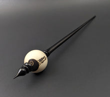 Load image into Gallery viewer, Bead spindle in holly and hand dyed walnut