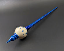 Load image into Gallery viewer, Bead spindle in holly and hand dyed curly maple