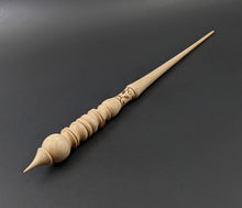 Load image into Gallery viewer, Wand spindle in curly maple