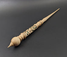 Load image into Gallery viewer, Wand spindle in curly maple