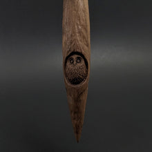 Load image into Gallery viewer, Phang spindle in walnut