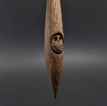 Load image into Gallery viewer, Phang spindle in walnut
