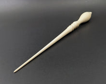 Load image into Gallery viewer, Wand spindle in holly