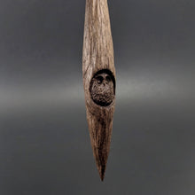 Load image into Gallery viewer, Phang spindle in walnut