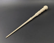 Load image into Gallery viewer, Wand spindle in holly