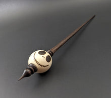 Load image into Gallery viewer, Bead spindle in holly and ebonized walnut