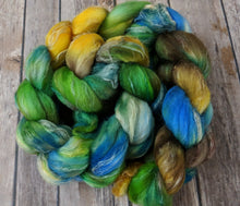 Load image into Gallery viewer, Minnow - merino/silk/flax blend