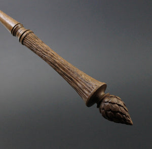 Wand spindle in walnut