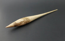 Load image into Gallery viewer, Phang spindle in curly maple