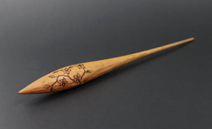 Phang spindle in cherry